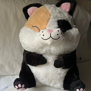 Plush Hamster/ Guinea pig, he’s a chunk, new with no tags, clean adorable 16”